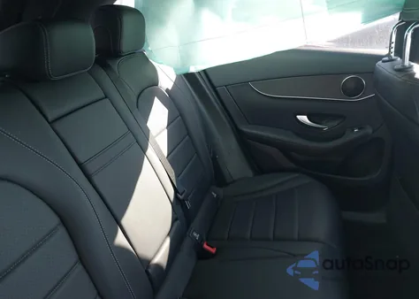 2022 Mercedes-Benz Glc 300 4Matic Suv z USA, uszkodzony, nr VIN W1N0G8EB6NG121353